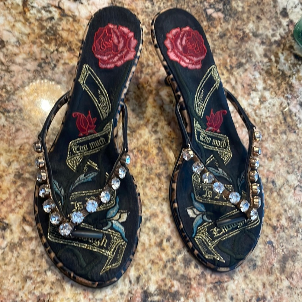Sexy, leopard & rose,  gold kitten heel,  with rhinestone thong sandal VINTAGE